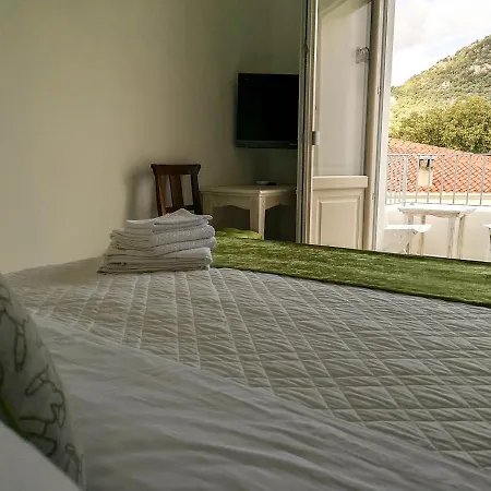 Limone Bed & Breakfast 3*